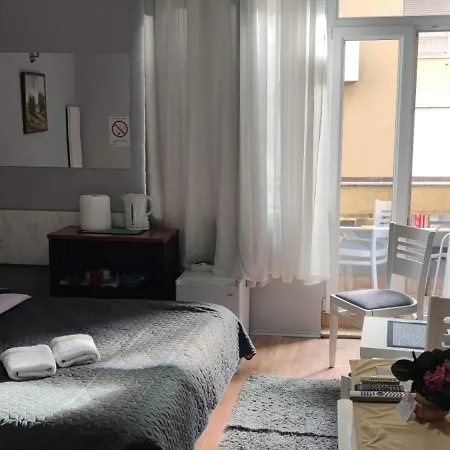 Apartment Toprooms12